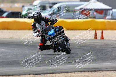 media/Apr-10-2022-SoCal Trackdays (Sun) [[f104b12566]]/Turn 2 (1135am)/